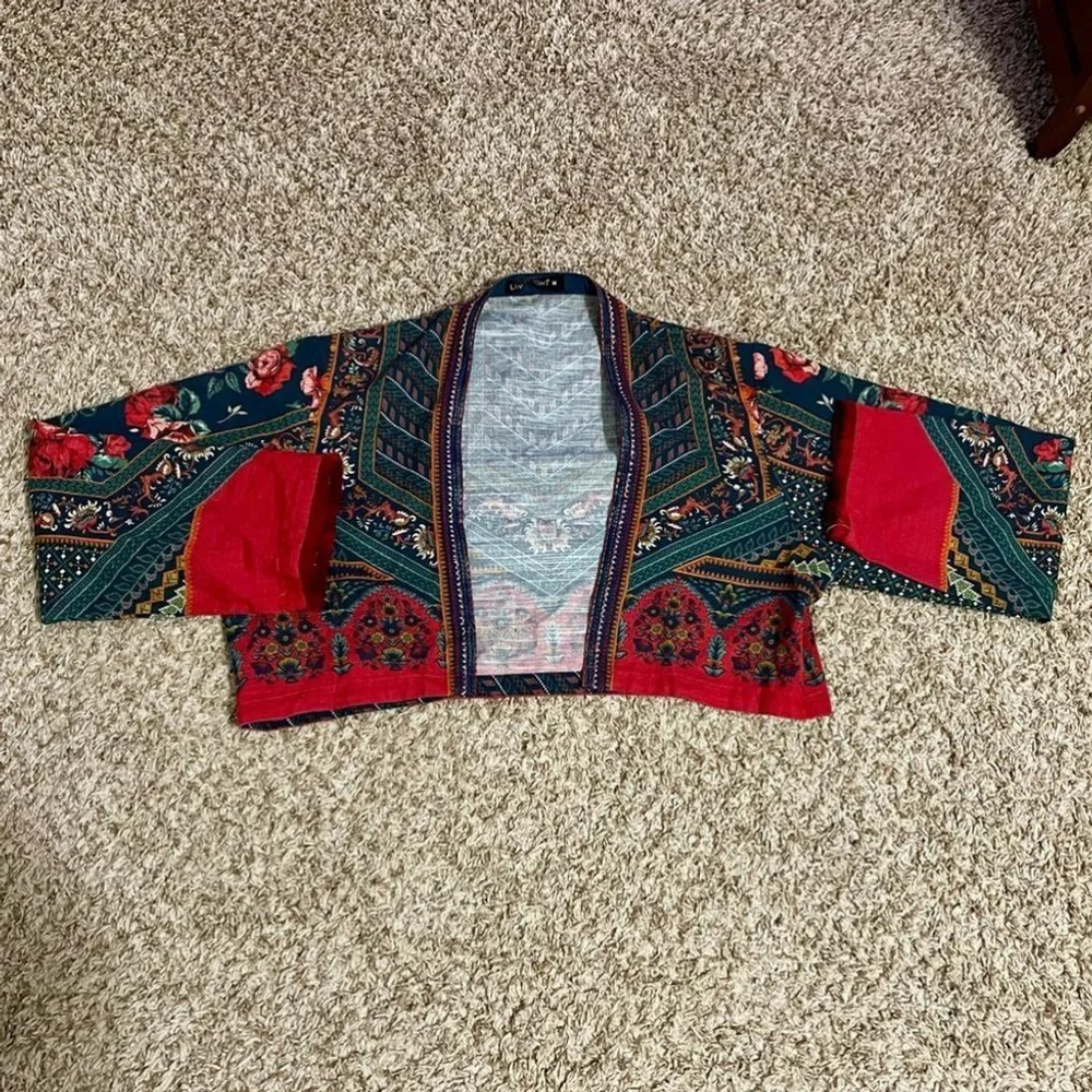 2 piece dress With a mixture of red, teal and green colors Size Medium - Picture 4 of 4